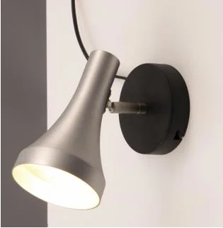 Abat-jour en métal de conception moderne peignant la lampe murale de décoration d'intérieur E14